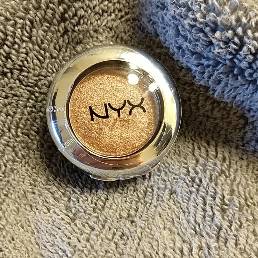 BOGO 1/2 off - NYX eyeshadow